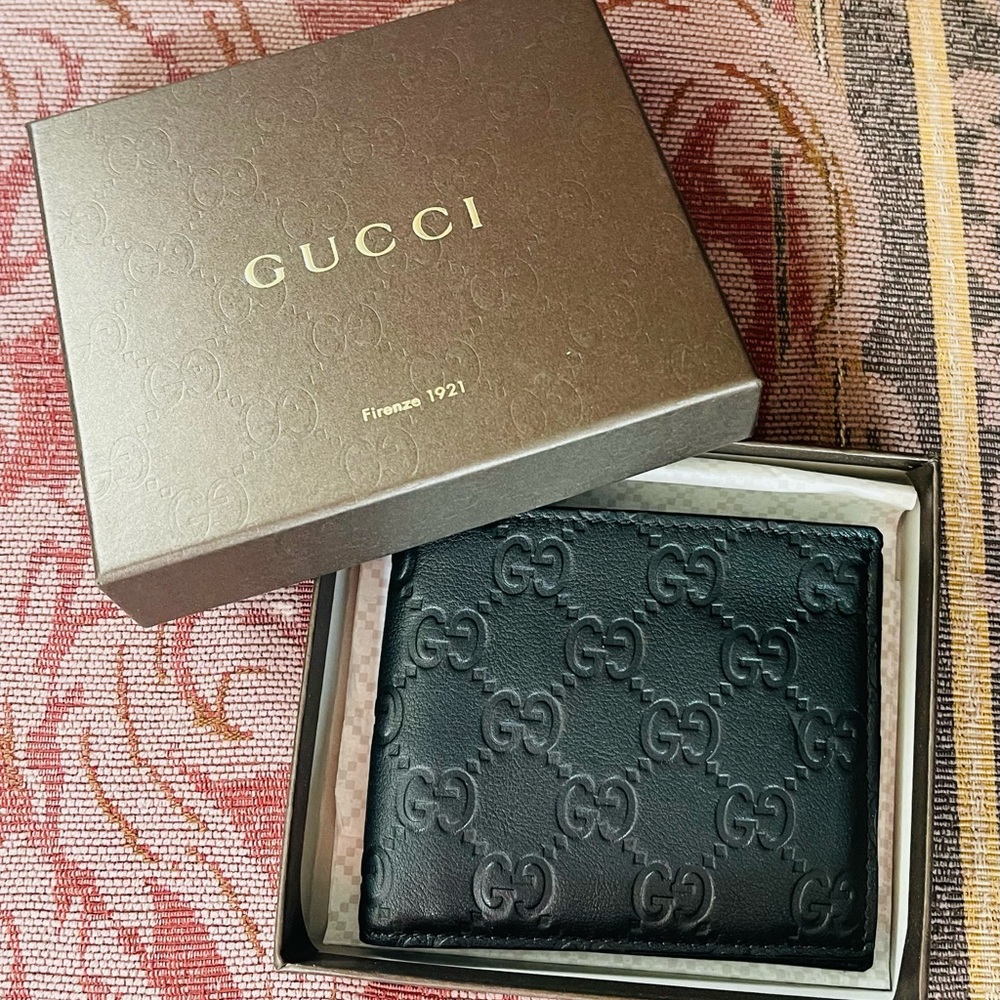 Authentic Gucci men’s wallet
